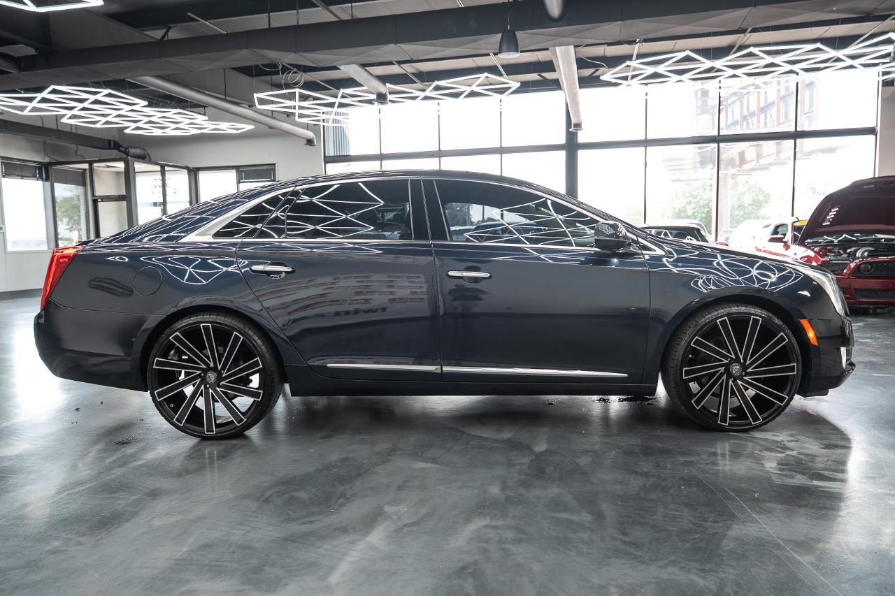 Cadillac XTS Luxury 2013