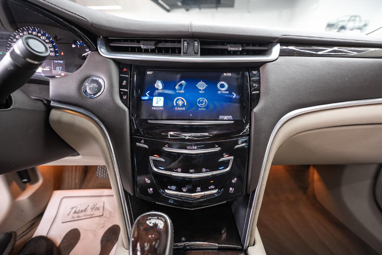 Cadillac XTS Luxury 2013