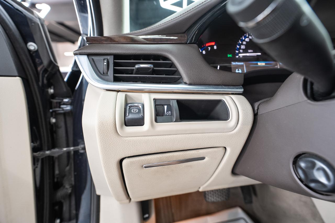 Cadillac XTS Luxury 2013