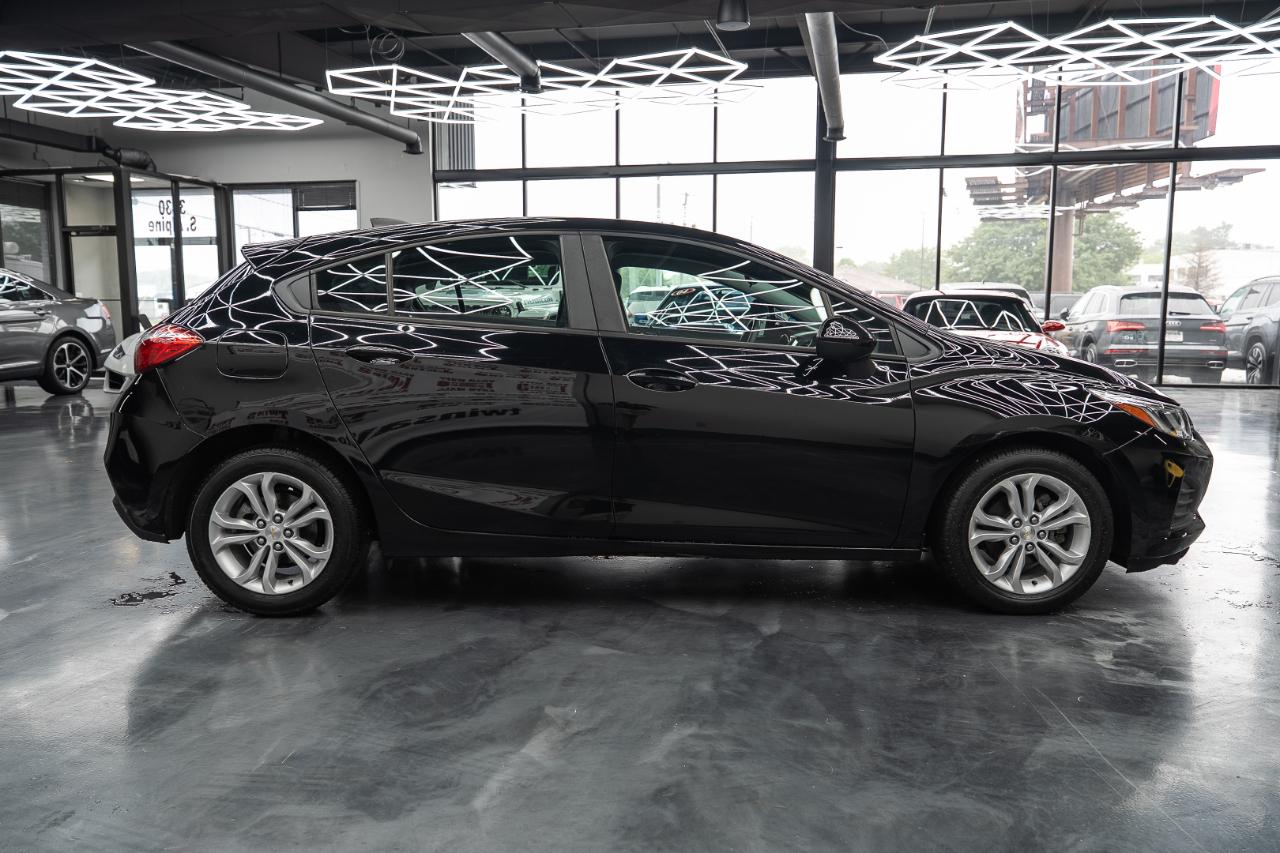 Chevrolet Cruze LS Hatchback 2019