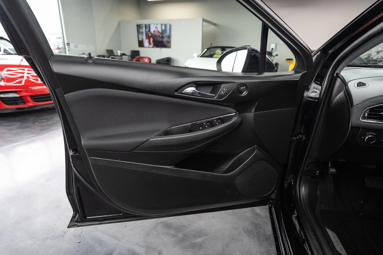 Chevrolet Cruze LS Hatchback 2019