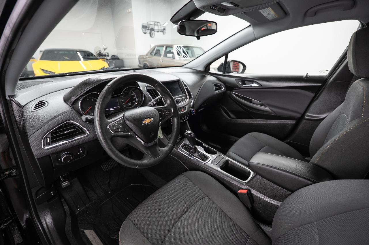 Chevrolet Cruze LS Hatchback 2019