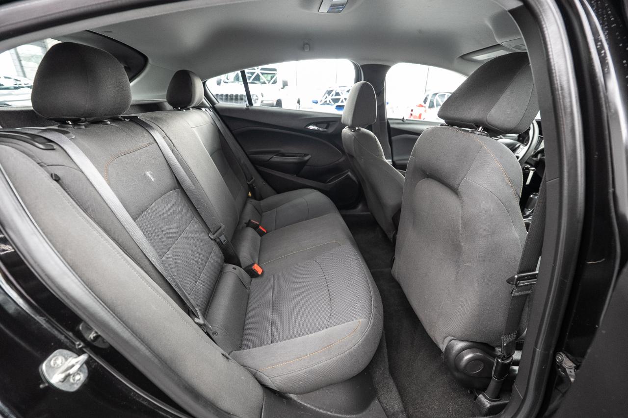 Chevrolet Cruze LS Hatchback 2019
