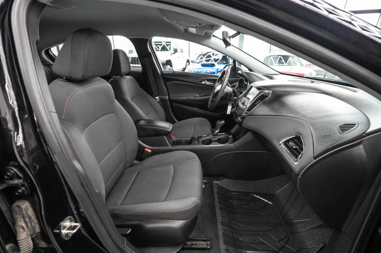 Chevrolet Cruze LS Hatchback 2019