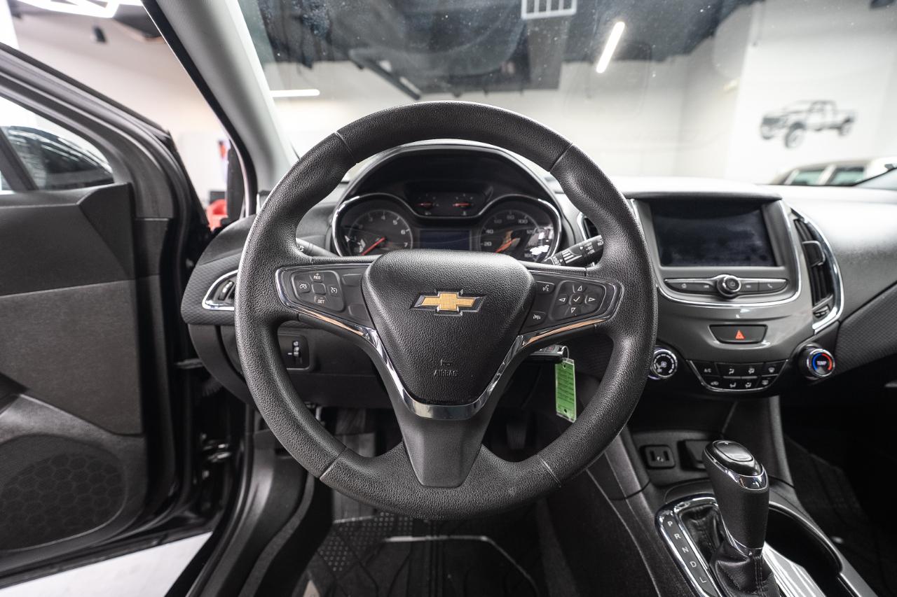 Chevrolet Cruze LS Hatchback 2019