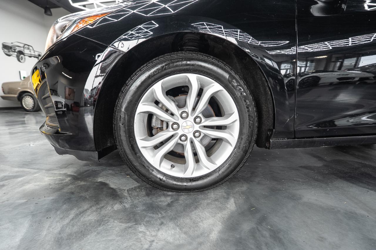 Chevrolet Cruze LS Hatchback 2019