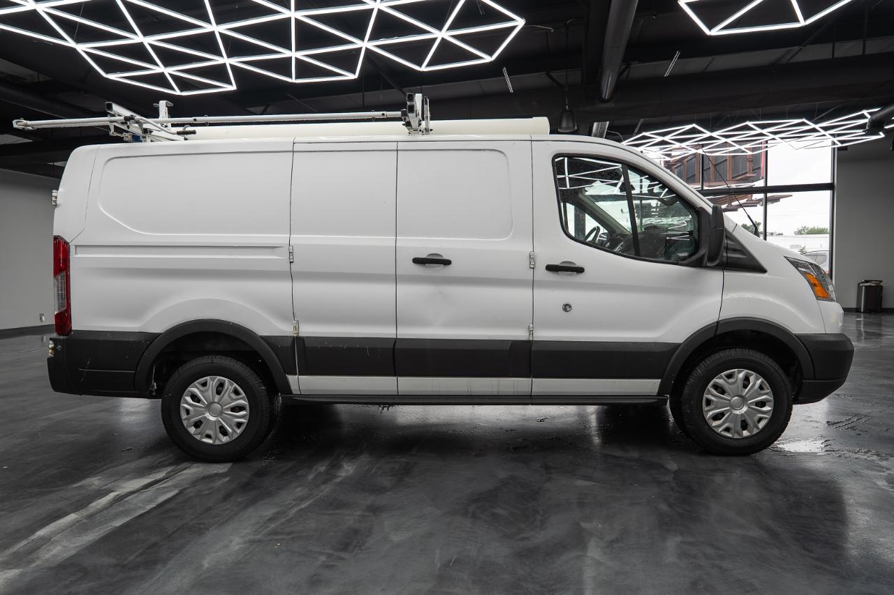 Ford Transit 250 Van Low Roof 60/40 Pass.130-in. WB 2016