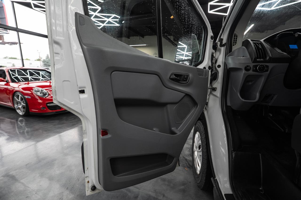 Ford Transit 250 Van Low Roof 60/40 Pass.130-in. WB 2016
