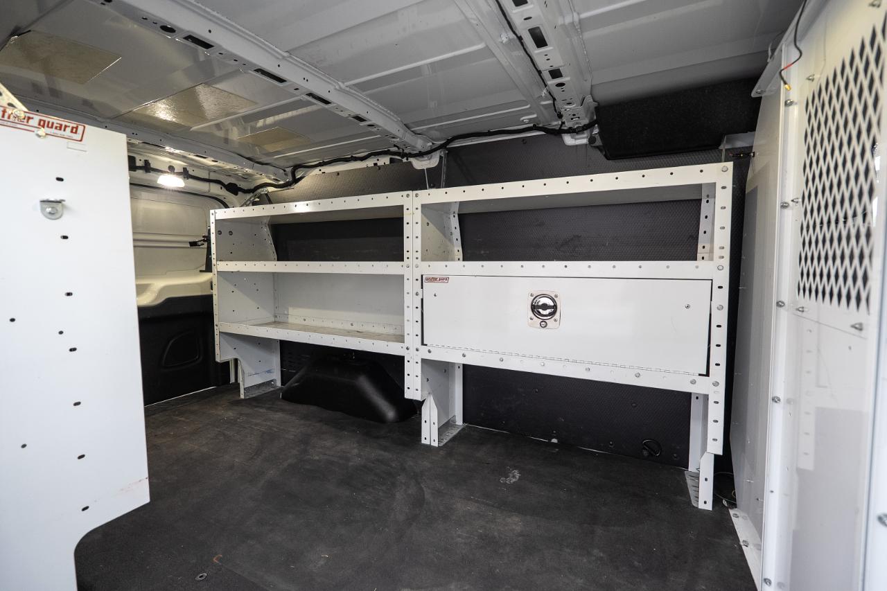 Ford Transit 250 Van Low Roof 60/40 Pass.130-in. WB 2016