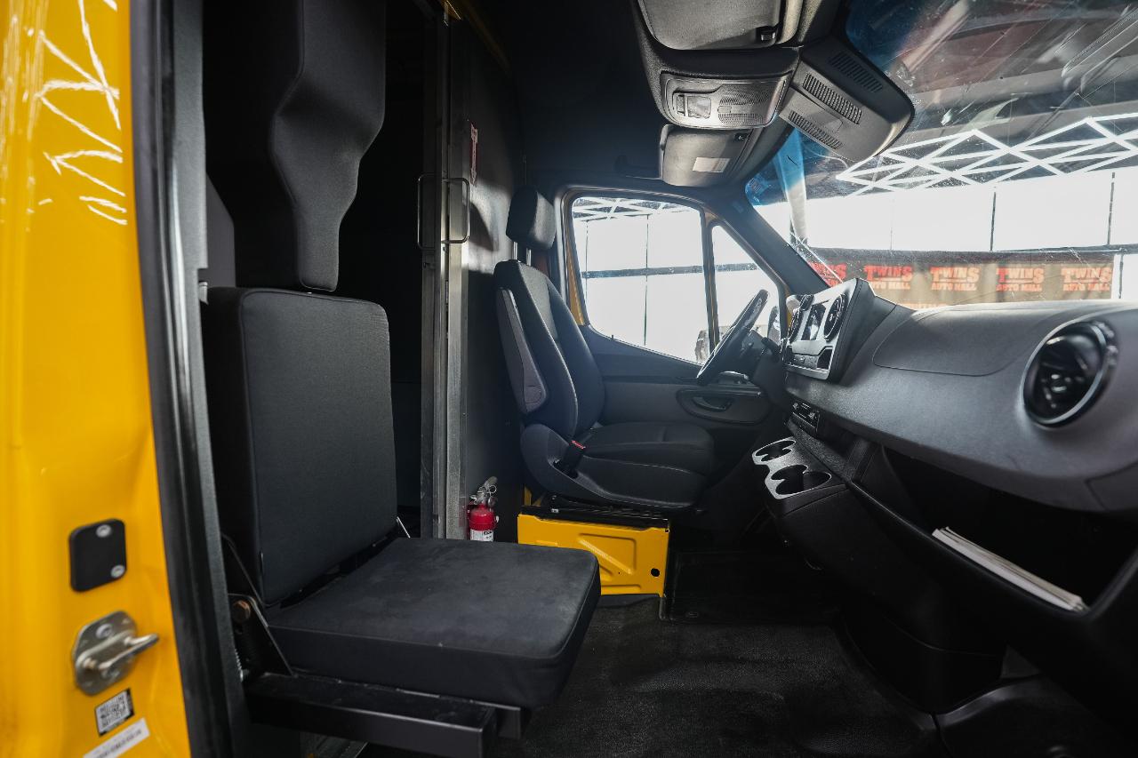 Mercedes-Benz Sprinter 2500 170-in. WB 2021