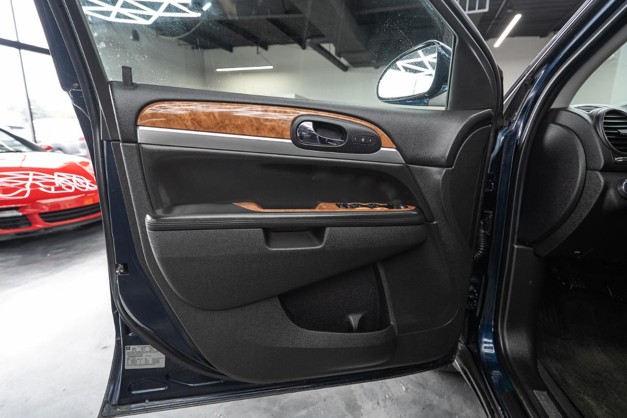 Buick Enclave Leather FWD 2012