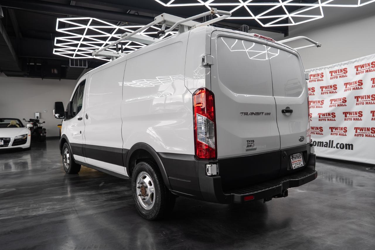 Ford Transit 250 Van Low Roof w/Sliding Pass. 148-in. WB 2021