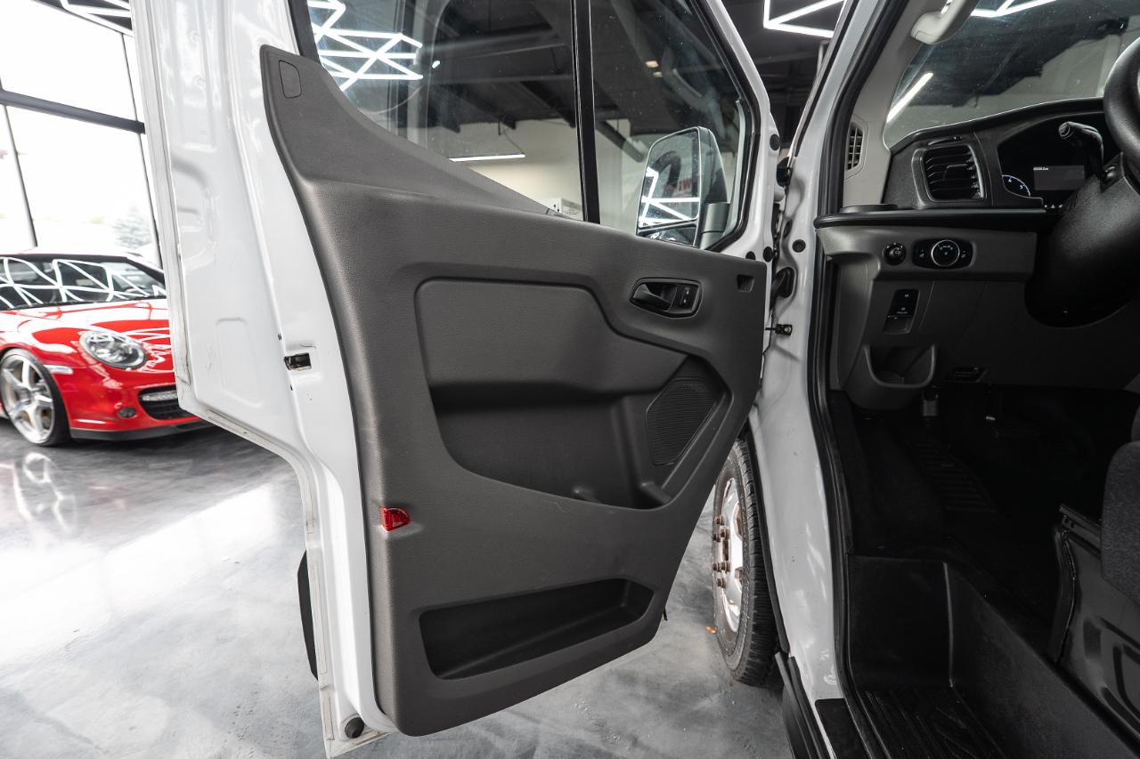 Ford Transit 250 Van Low Roof w/Sliding Pass. 148-in. WB 2021