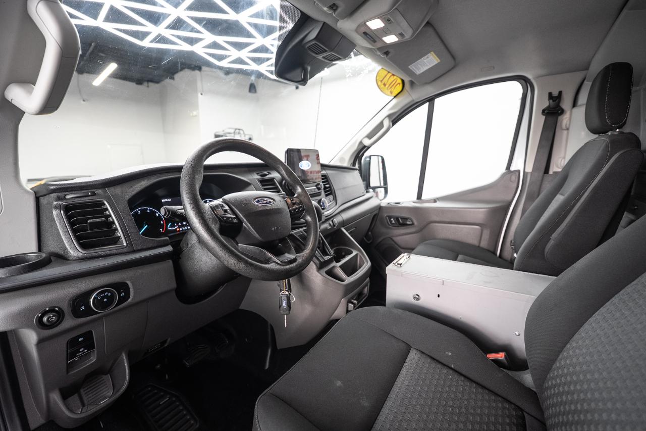 Ford Transit 250 Van Low Roof w/Sliding Pass. 148-in. WB 2021
