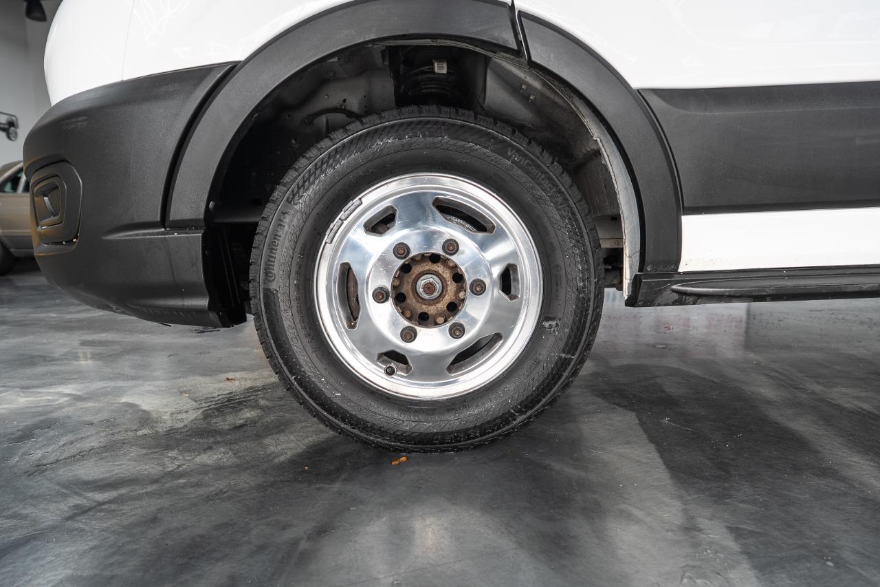 Ford Transit 250 Van Low Roof w/Sliding Pass. 148-in. WB 2021