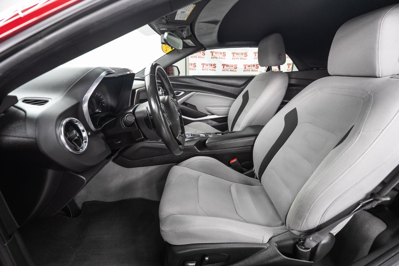 Chevrolet Camaro 1LT Convertible 8A 2023