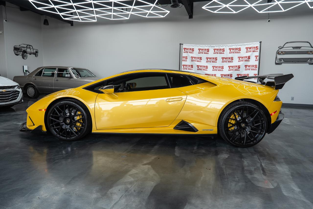 Lamborghini Huracan EVO Coupe 2022