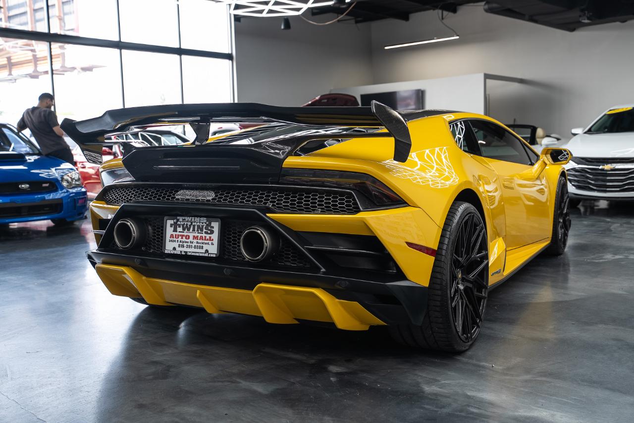 Lamborghini Huracan EVO Coupe 2022