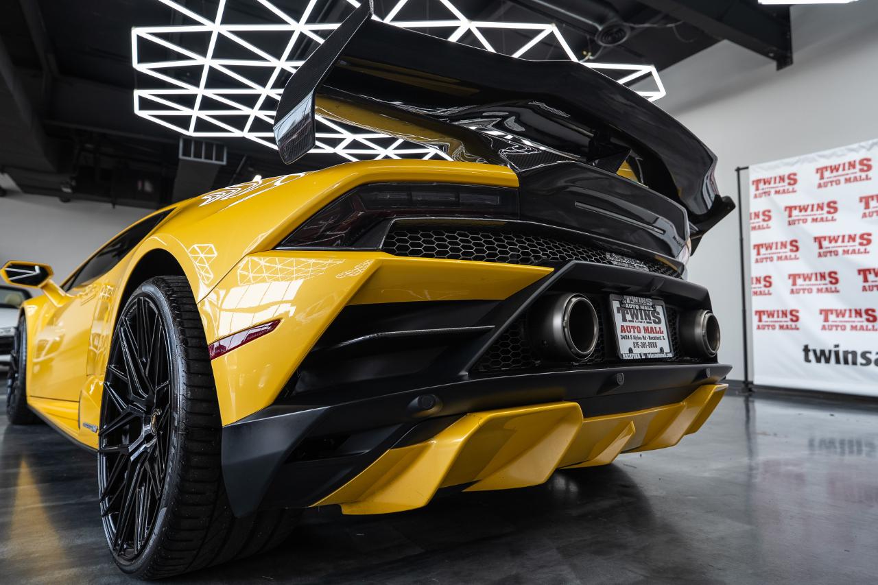 Lamborghini Huracan EVO Coupe 2022
