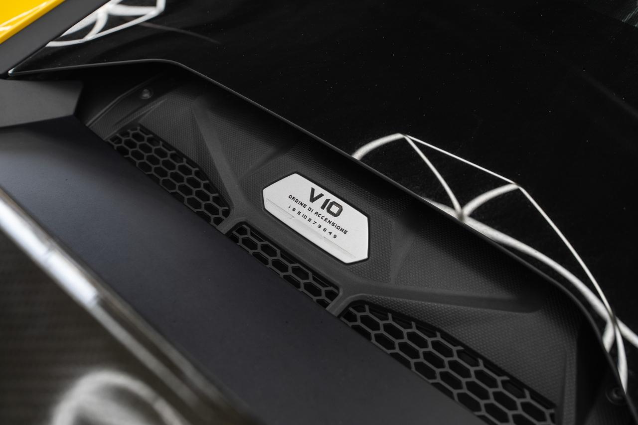 Lamborghini Huracan EVO Coupe 2022