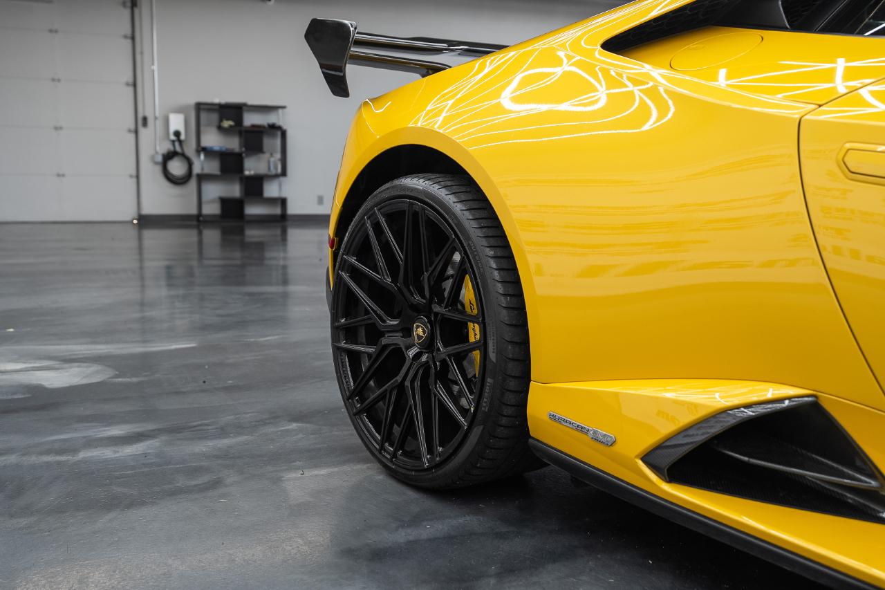 Lamborghini Huracan EVO Coupe 2022
