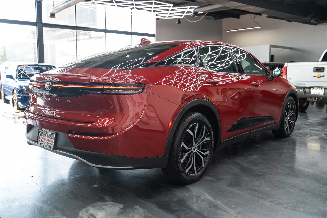 Toyota Crown XLE 2023