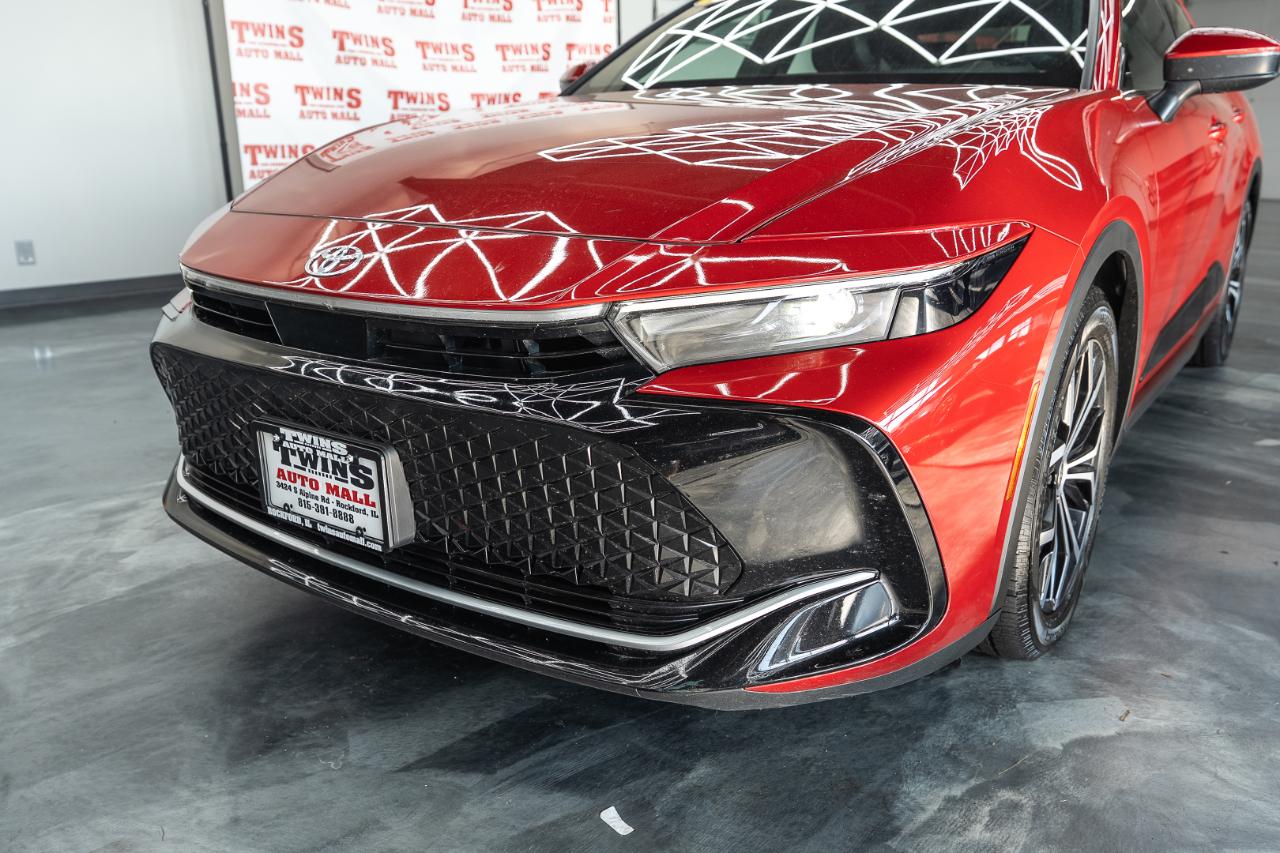 Toyota Crown XLE 2023