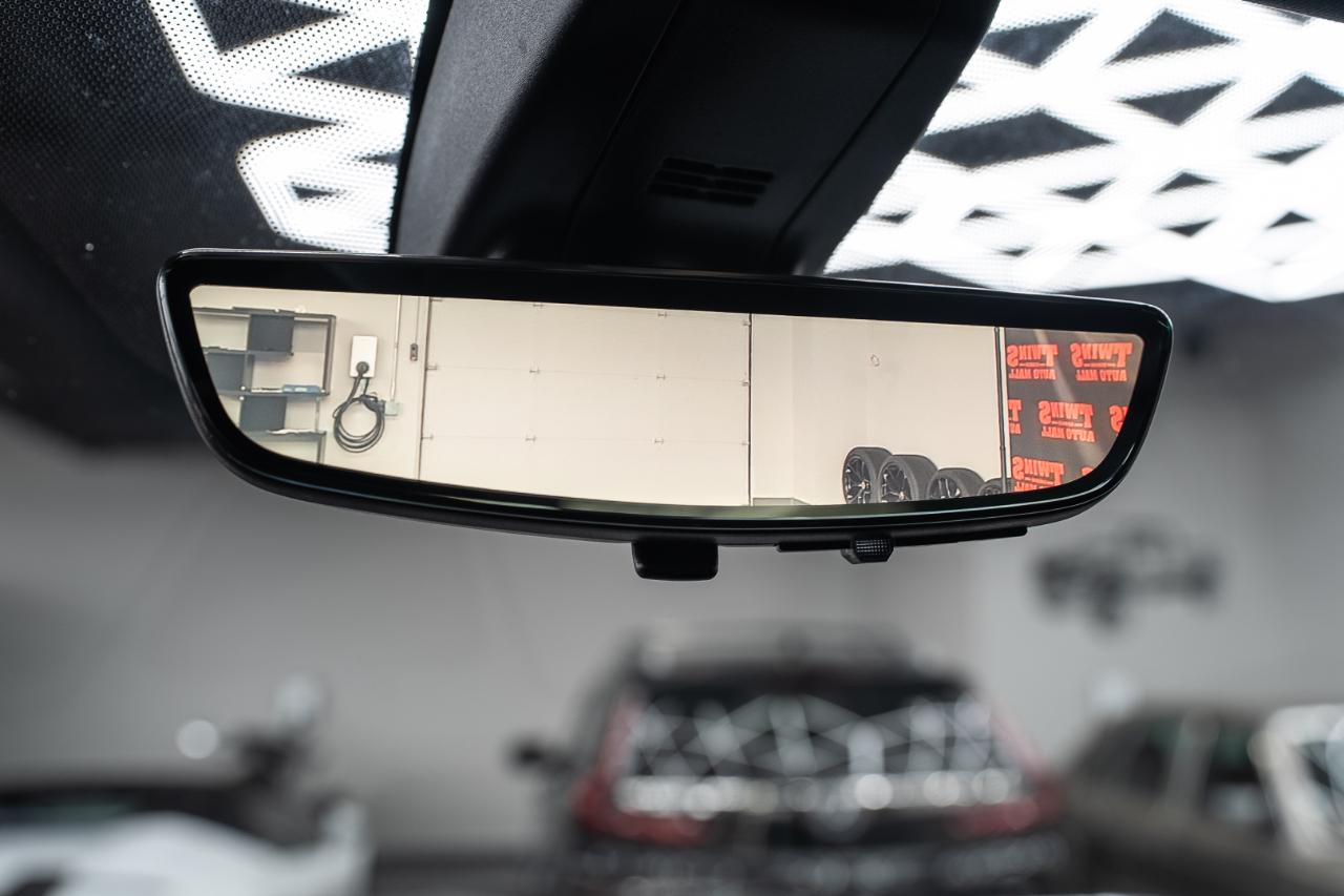 GMC Yukon XL Denali 4WD 2021