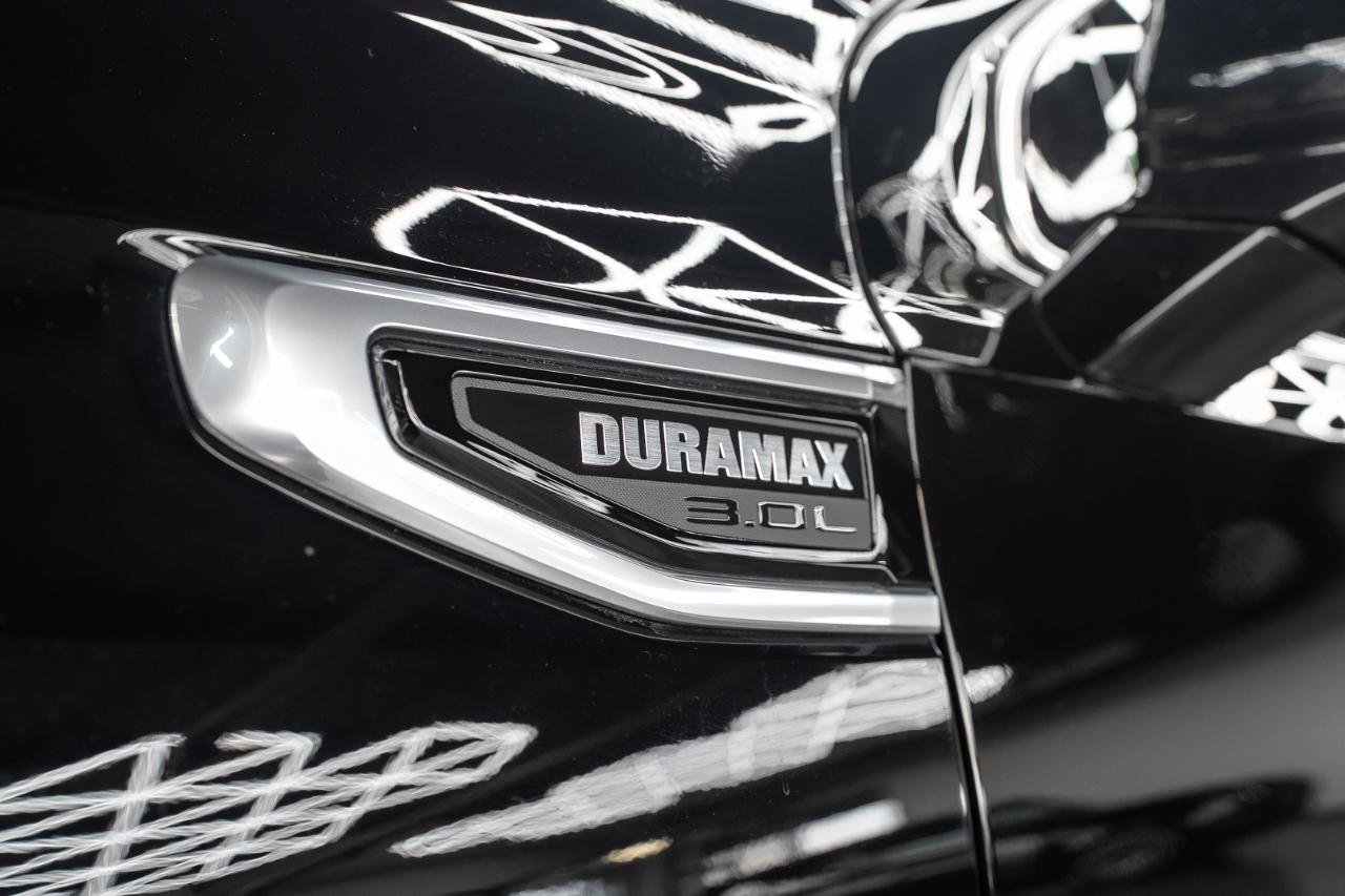 GMC Yukon XL Denali 4WD 2021