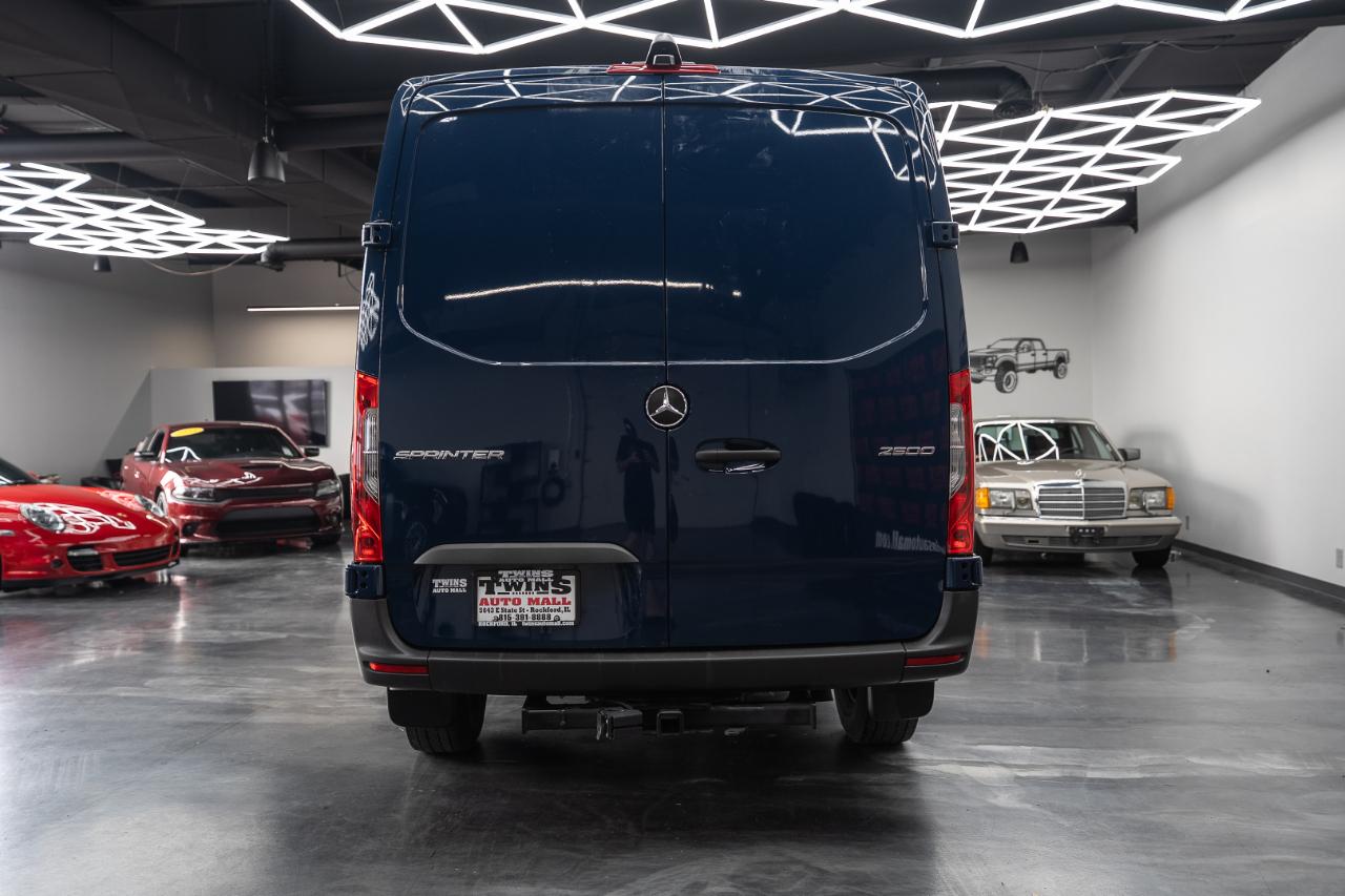 Mercedes-Benz Sprinter 2500 144-in. WB 2024