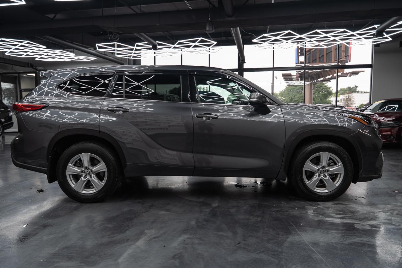 Toyota Highlander LE AWD V6 2020