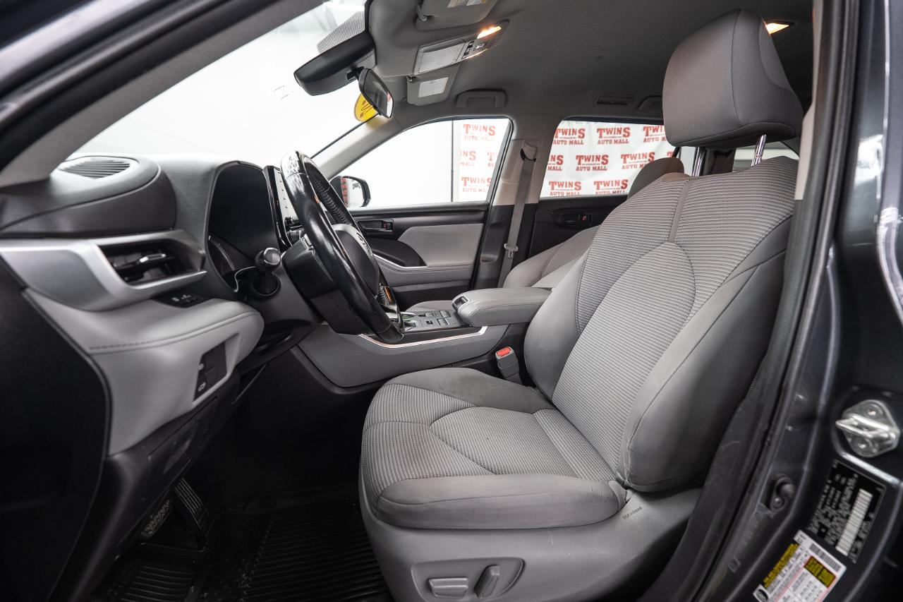 Toyota Highlander LE AWD V6 2020