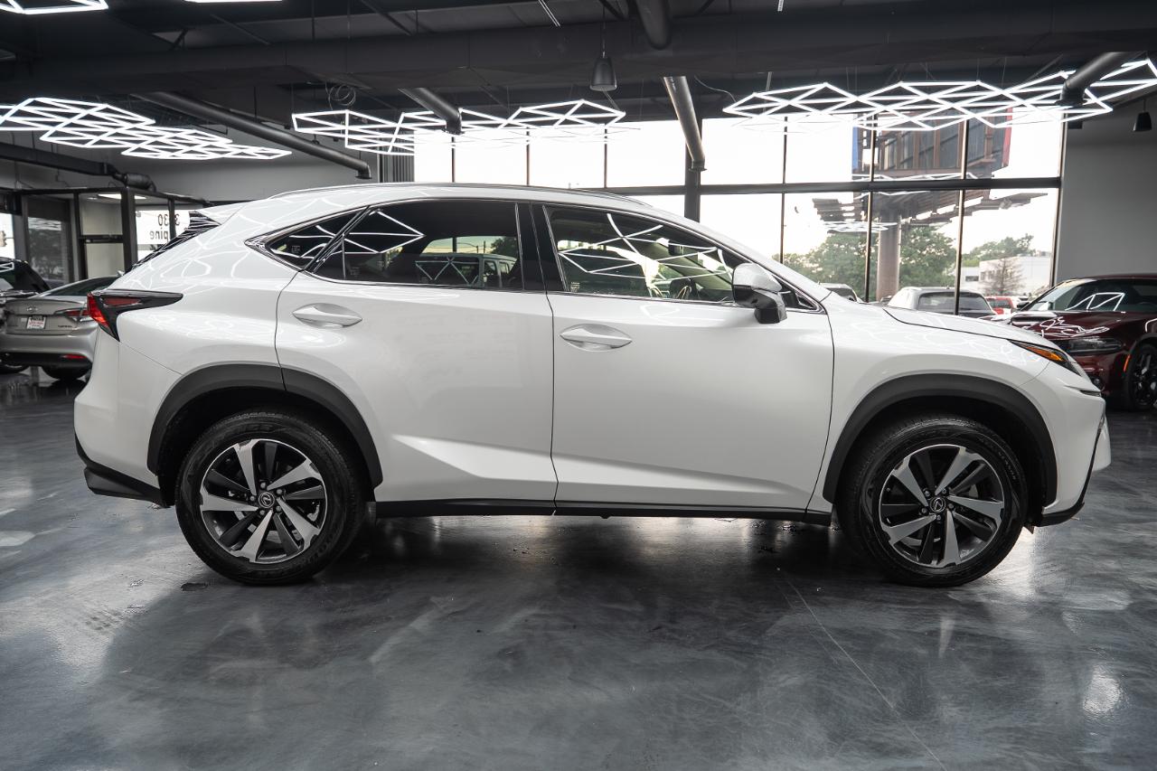 Lexus NX 300 Premium AWD 2021