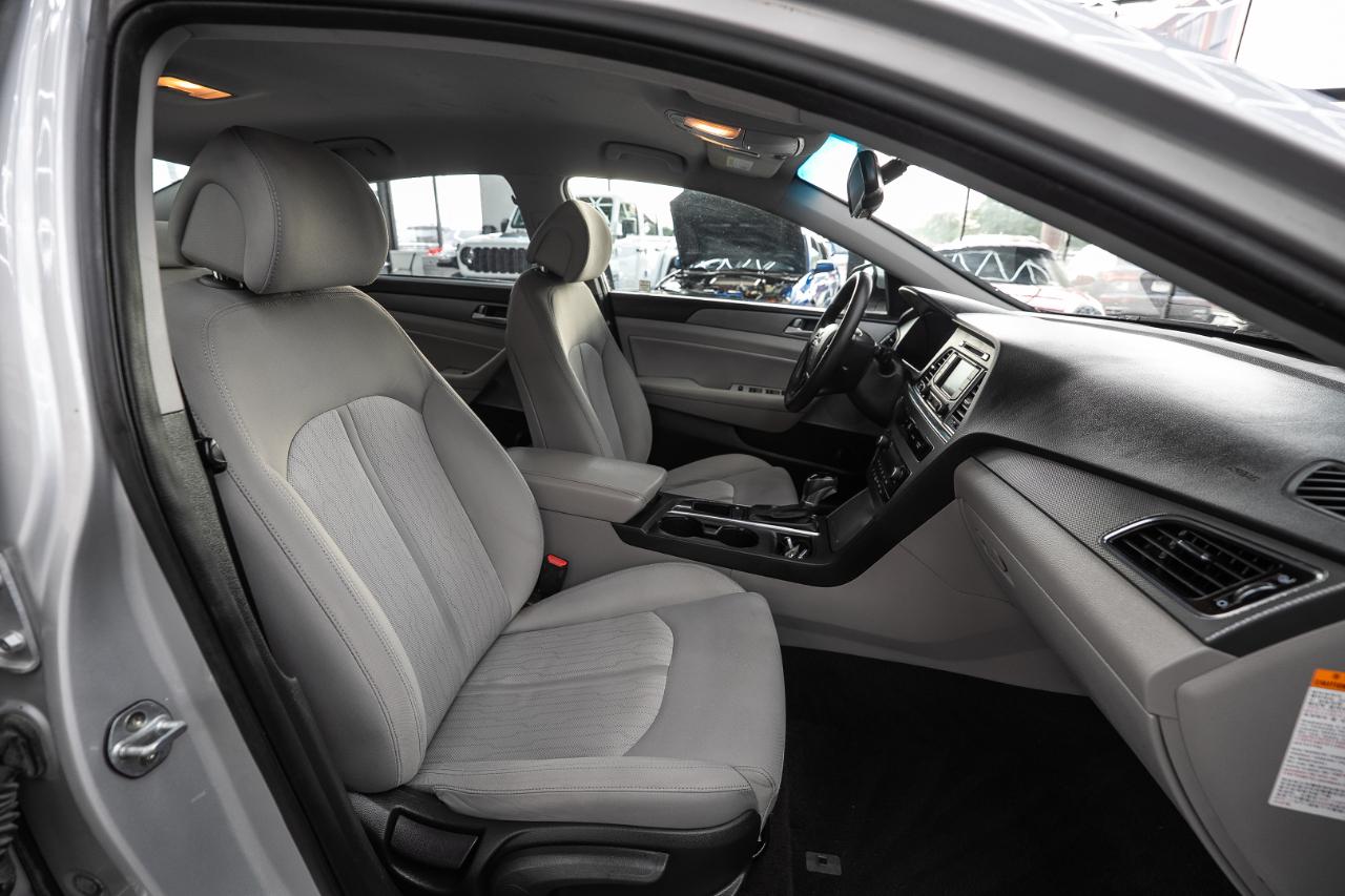 Hyundai Sonata Hybrid Base 2016