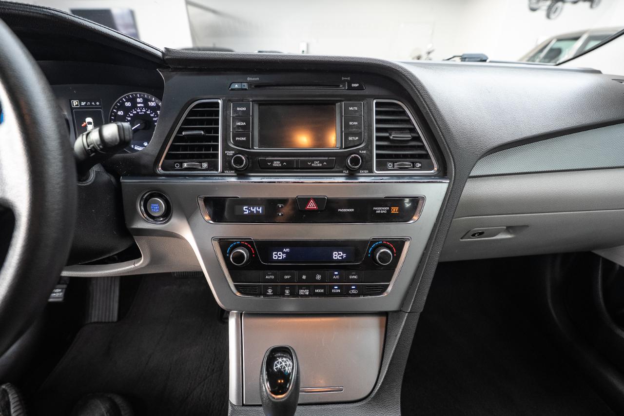 Hyundai Sonata Hybrid Base 2016