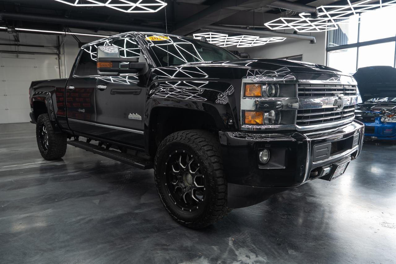Chevrolet Silverado 2500HD 4WD Crew Cab 153.7" High Country 2017