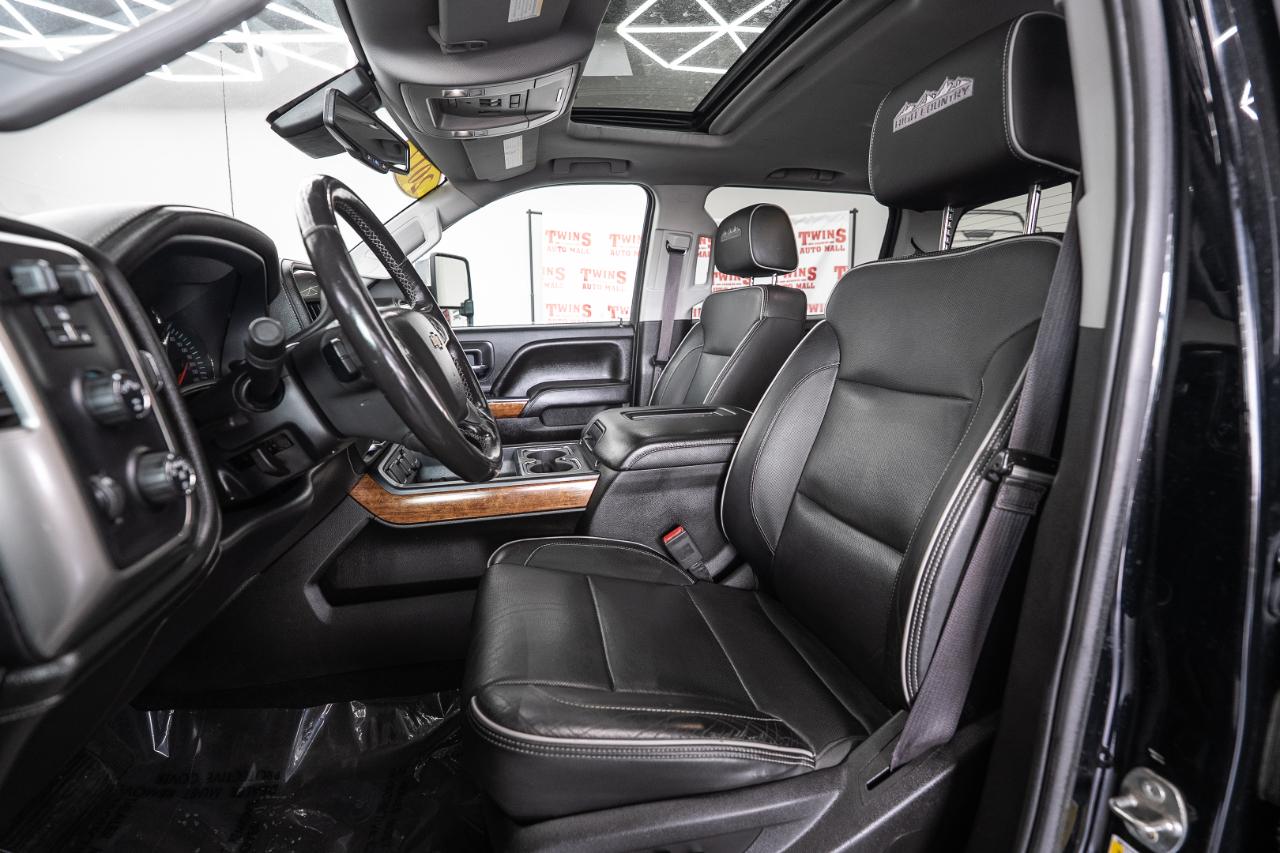 Chevrolet Silverado 2500HD 4WD Crew Cab 153.7" High Country 2017