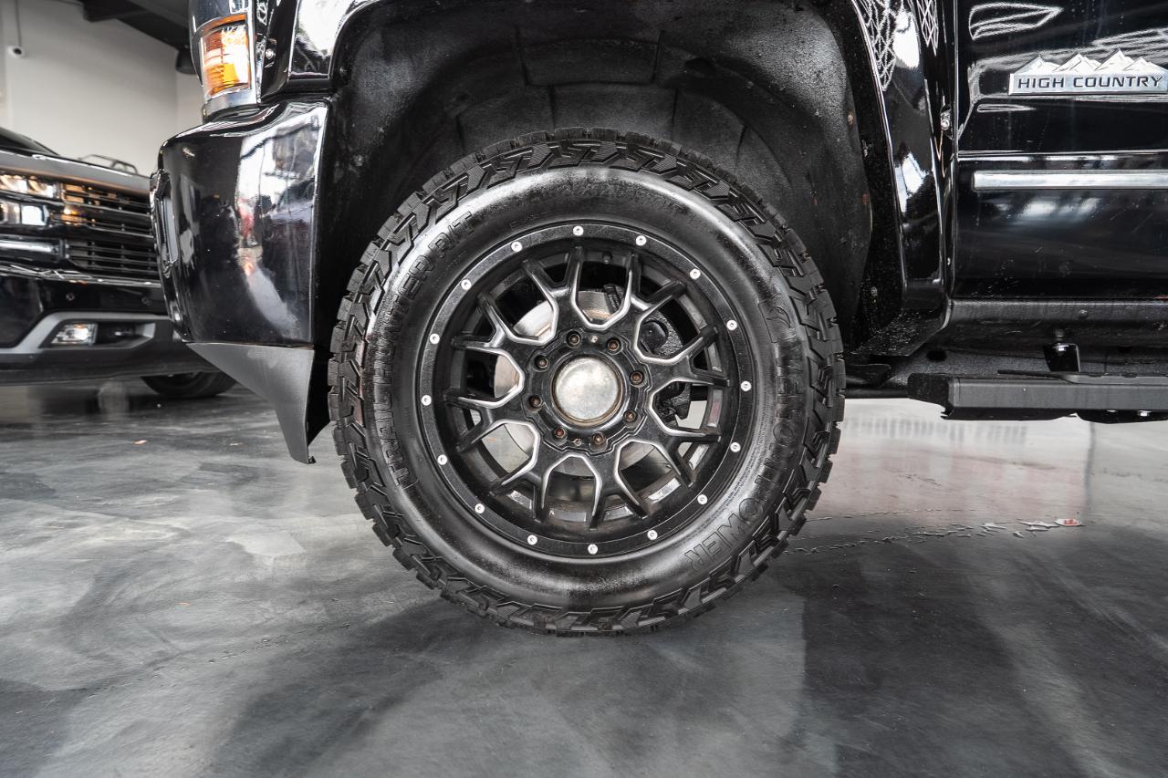 Chevrolet Silverado 2500HD 4WD Crew Cab 153.7" High Country 2017