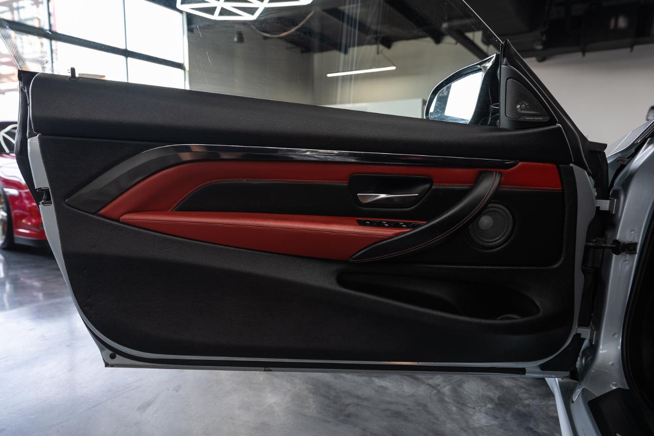BMW M4 Convertible 2015
