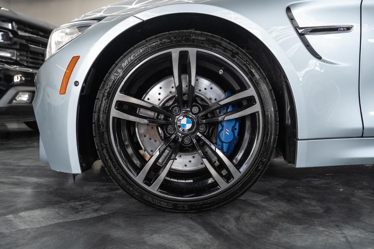 BMW M4 Convertible 2015