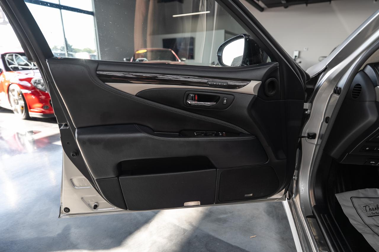 Lexus LS 460 Luxury Sedan 2014