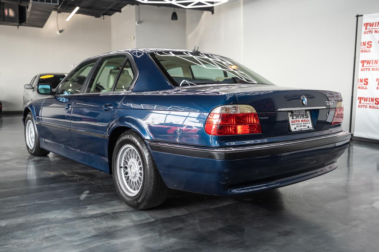 BMW 7-Series 740i 2001