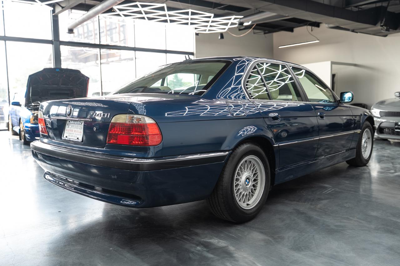 BMW 7-Series 740i 2001