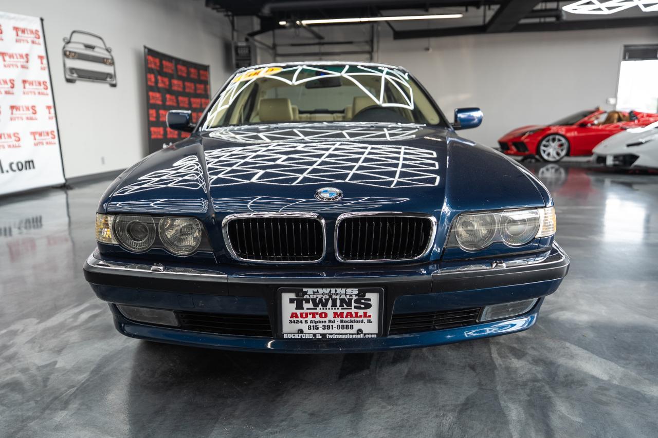 BMW 7-Series 740i 2001