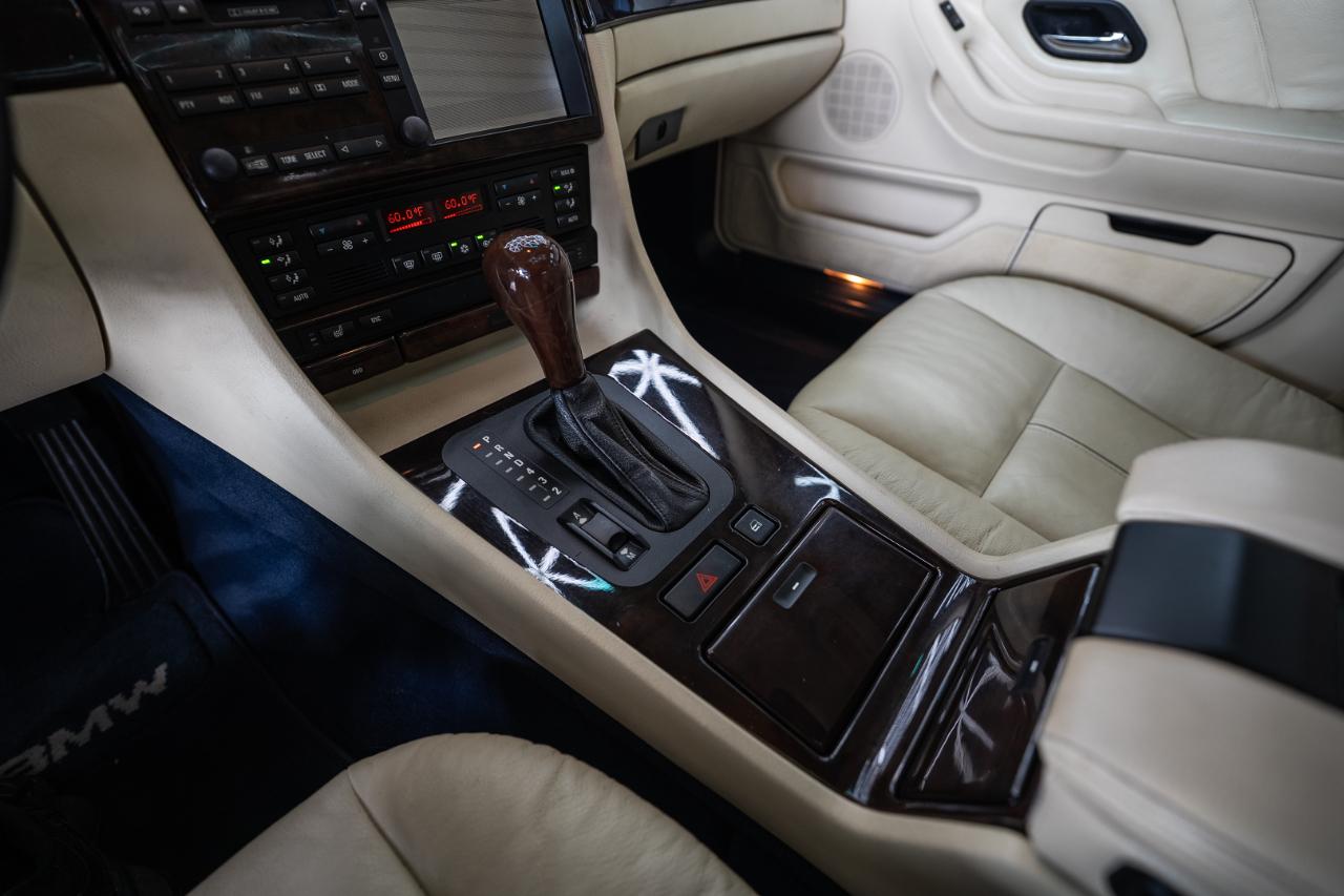 BMW 7-Series 740i 2001