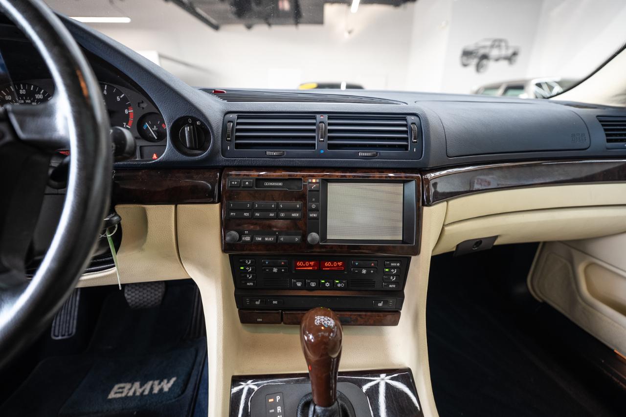 BMW 7-Series 740i 2001
