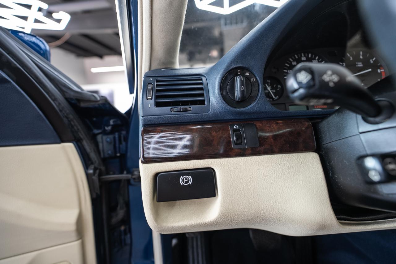 BMW 7-Series 740i 2001