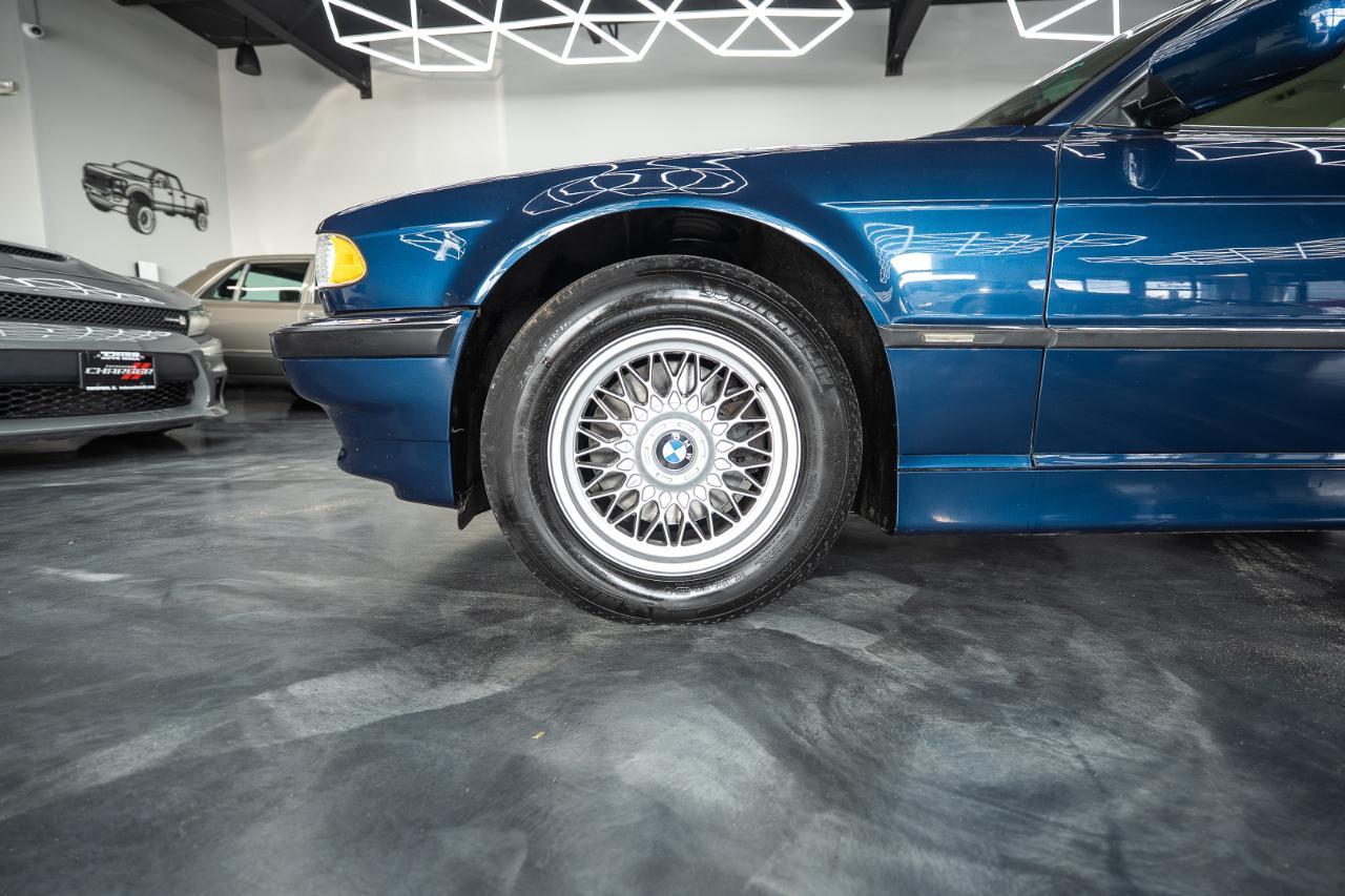 BMW 7-Series 740i 2001