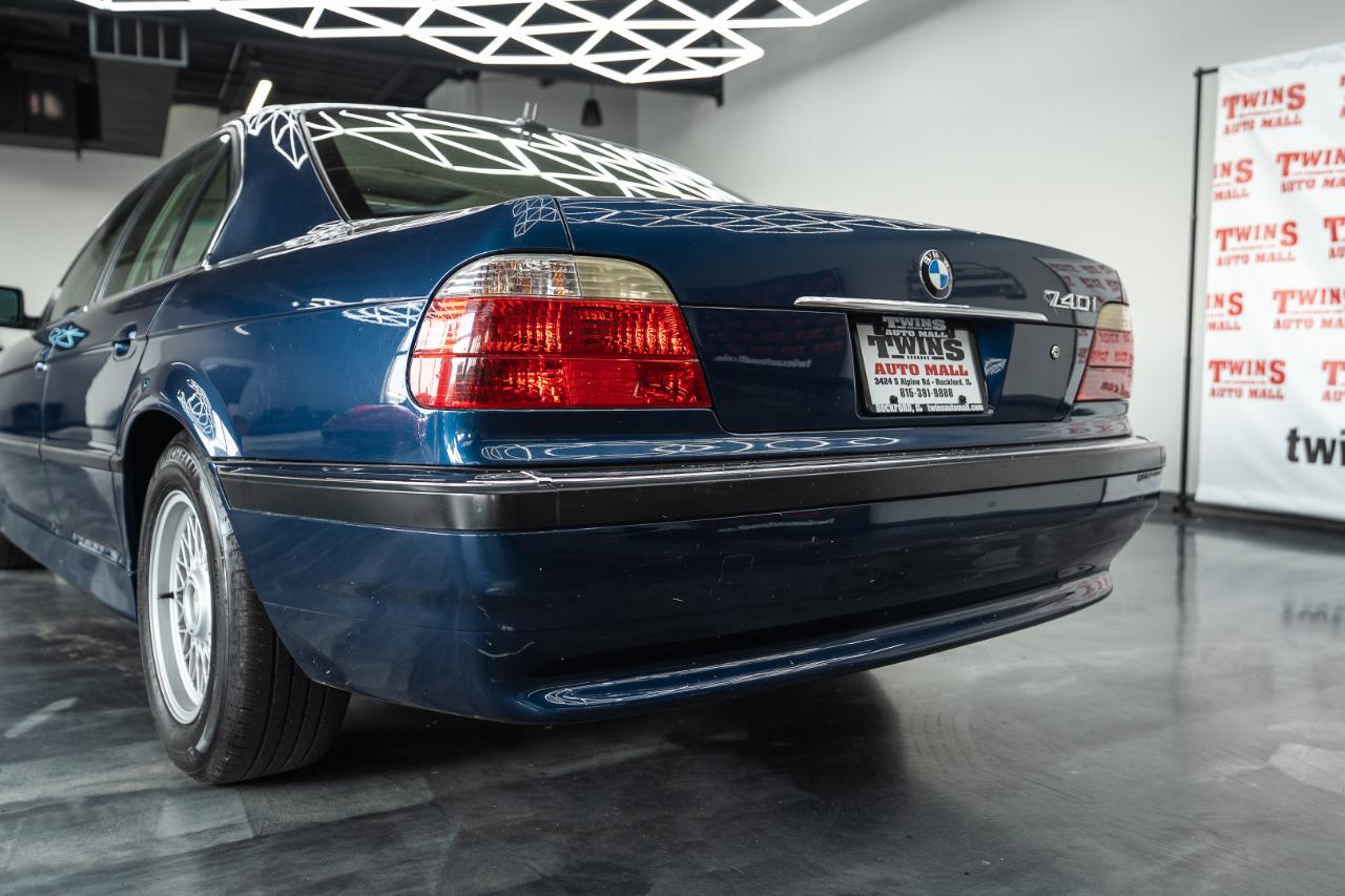 BMW 7-Series 740i 2001