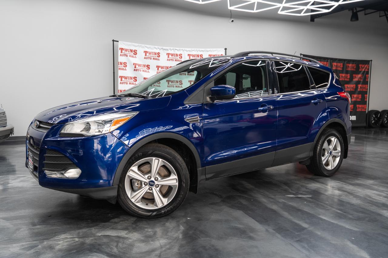 Ford Escape photo 2